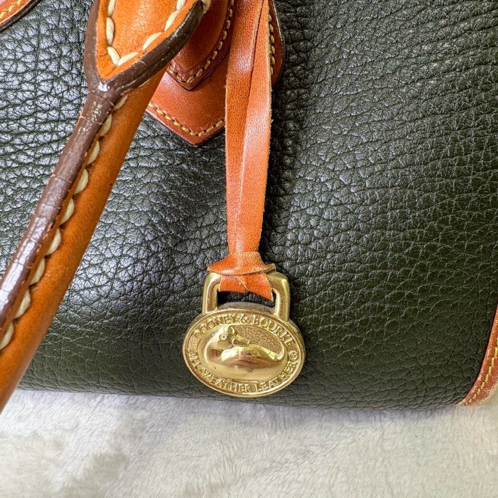 Vintage 90s Dooney & Bourke Green Pebbled All Weather Leather satchel Purse - Picture 8 of 8